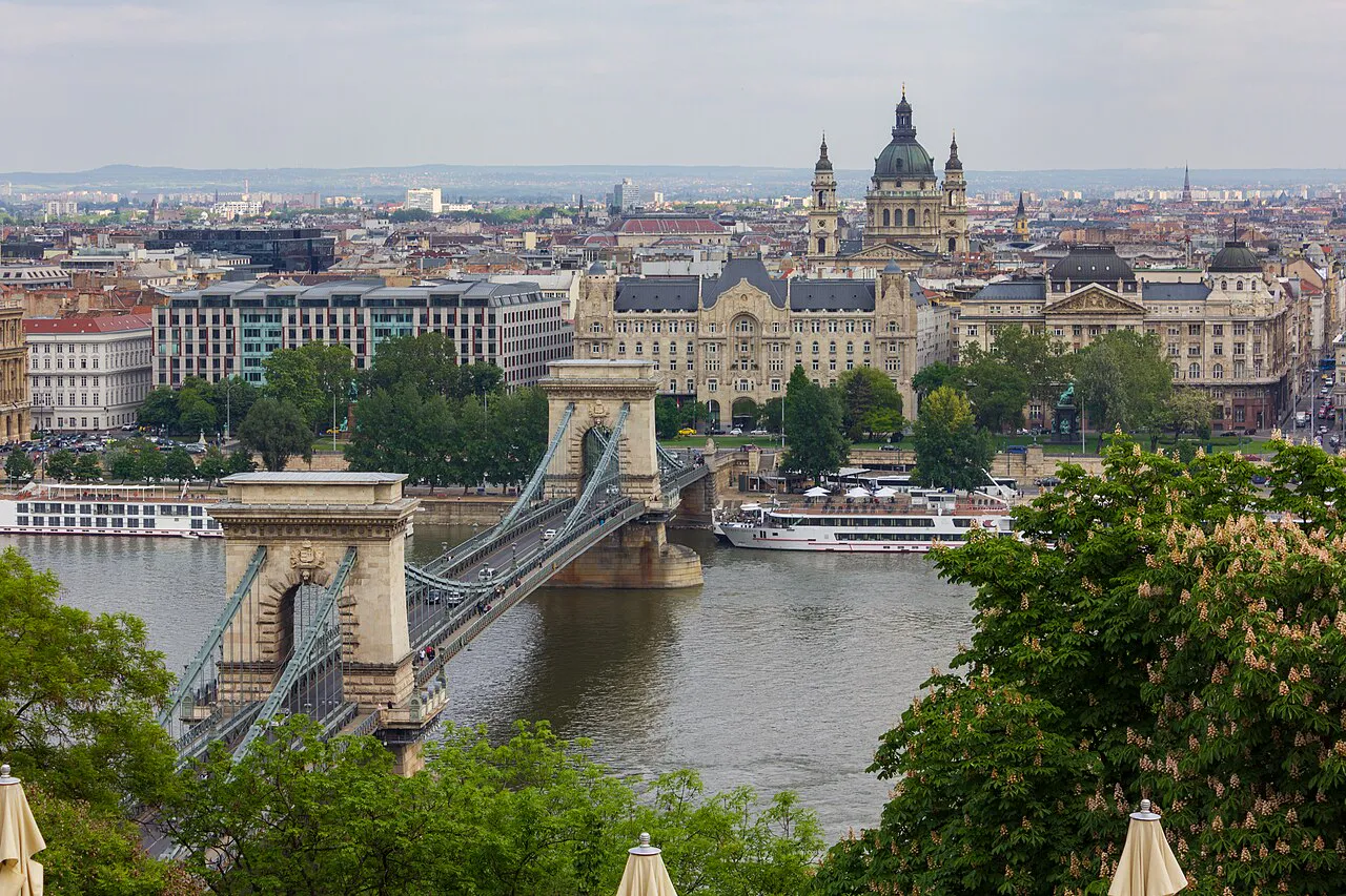 Széchenyi Chain Bridge, Hungary