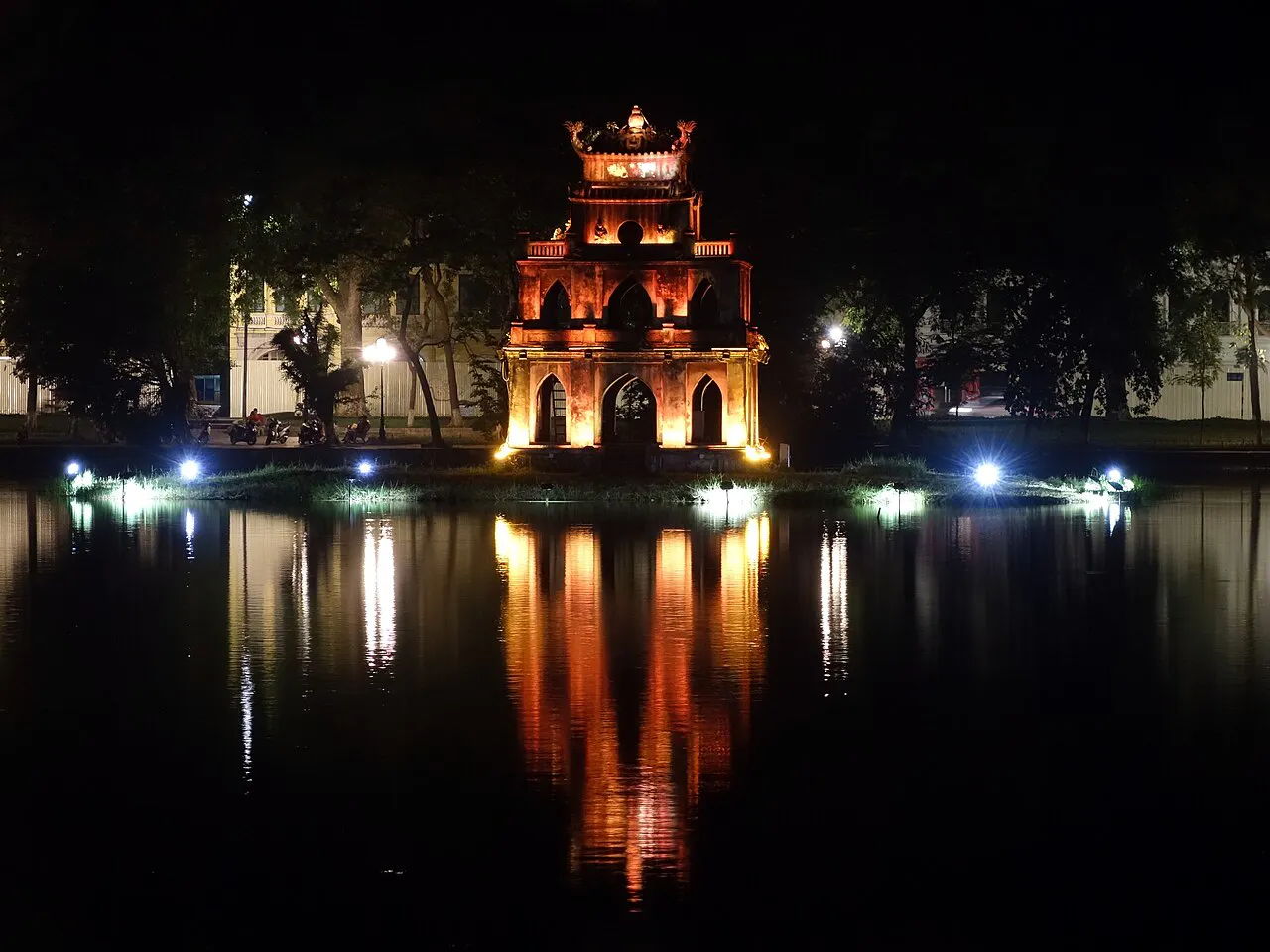 Hoan Kiem Lake & Old Quarter, Viet Nam