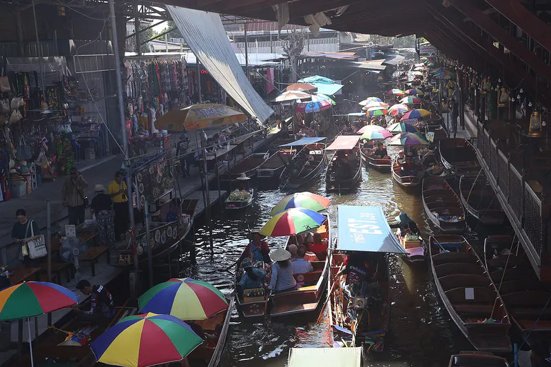 Damnoen Saduak Floating Market attraction