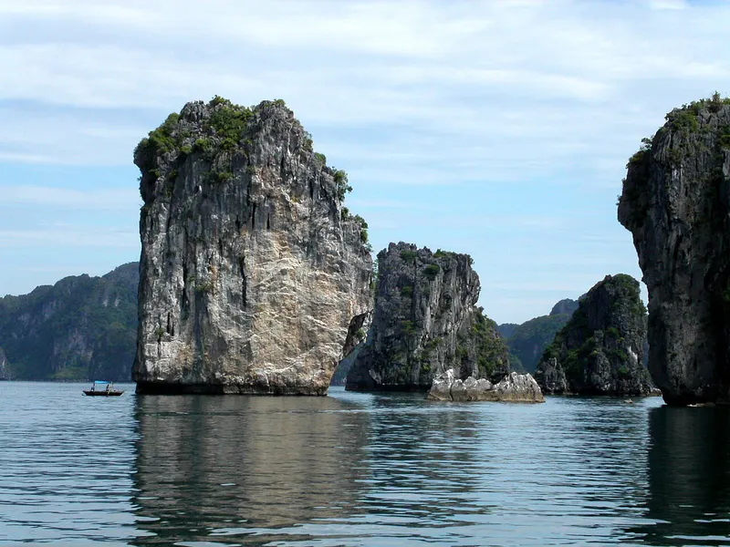 Ha Long Bay attraction
