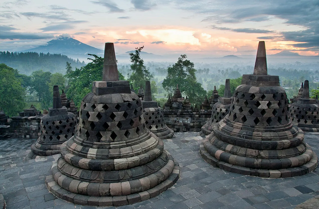 Yogyakarta Heritage: Borobudur Sunrise & Prambanan in 4 Days itinerary cover