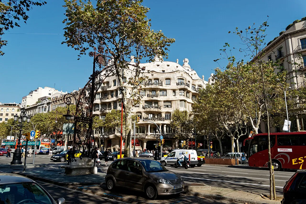 Gaudis Barcelona & the Prado: Spain Art & Architecture in 6 Days itinerary cover