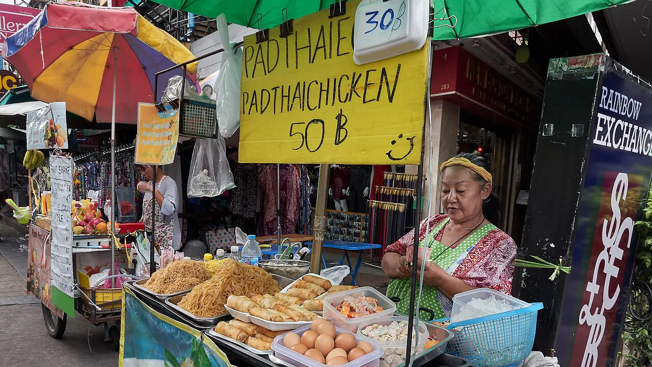 Thailand Food Trip: Bangkok Street Eats to Chiang Mai Khao Soi in 5 Days itinerary cover