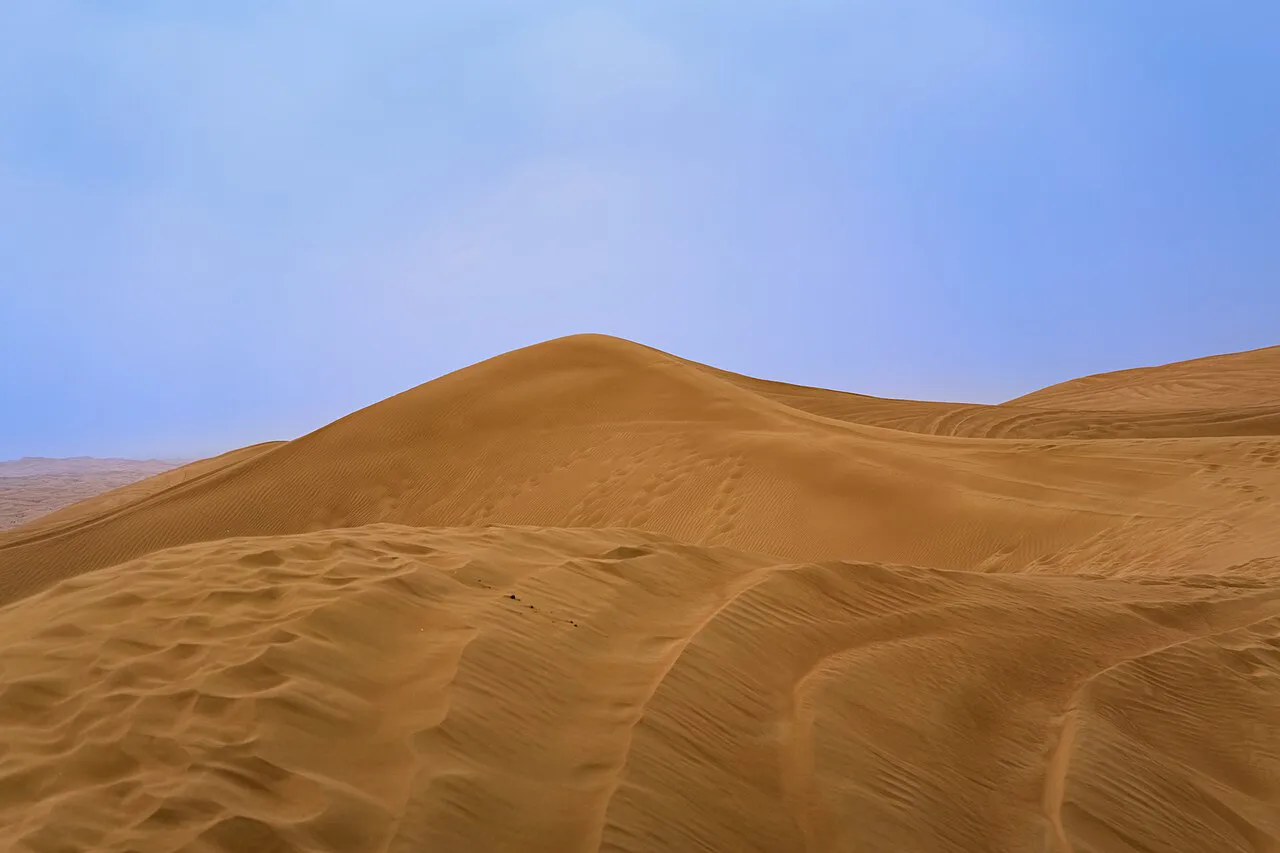 Dubai Family: Aquariums, Ferrari World & Desert Safari in 6 Days itinerary cover