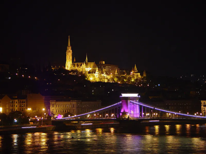 Danube Bend Honeymoon: Chain Bridge & Castle Hill Night Cruise in 5 Days itinerary cover