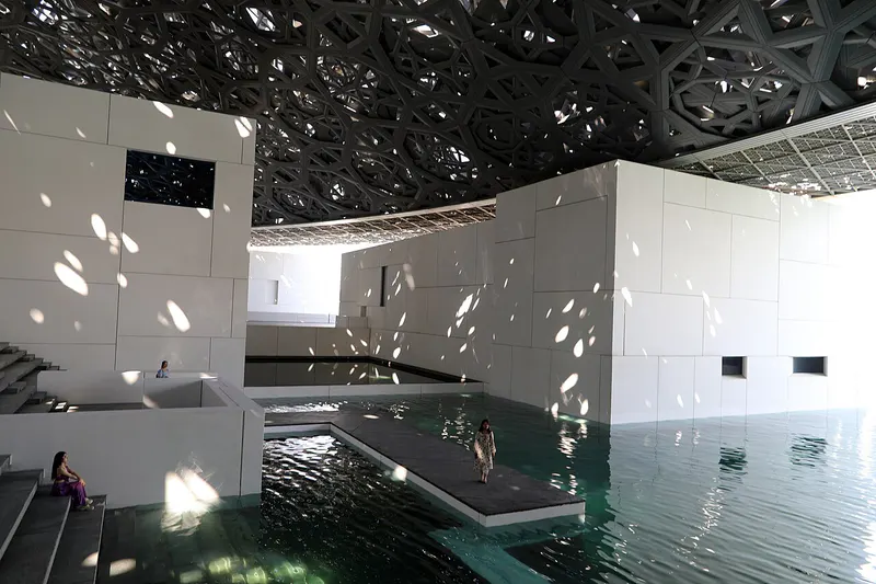 UAE Art & Architecture: Louvre Abu Dhabi & Museum of the Future in 5 Days itinerary cover