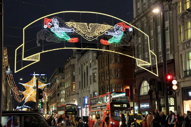 Britain Shopping Trip: Oxford Street, Bicester Village & Harrods in 5 Days itinerary cover